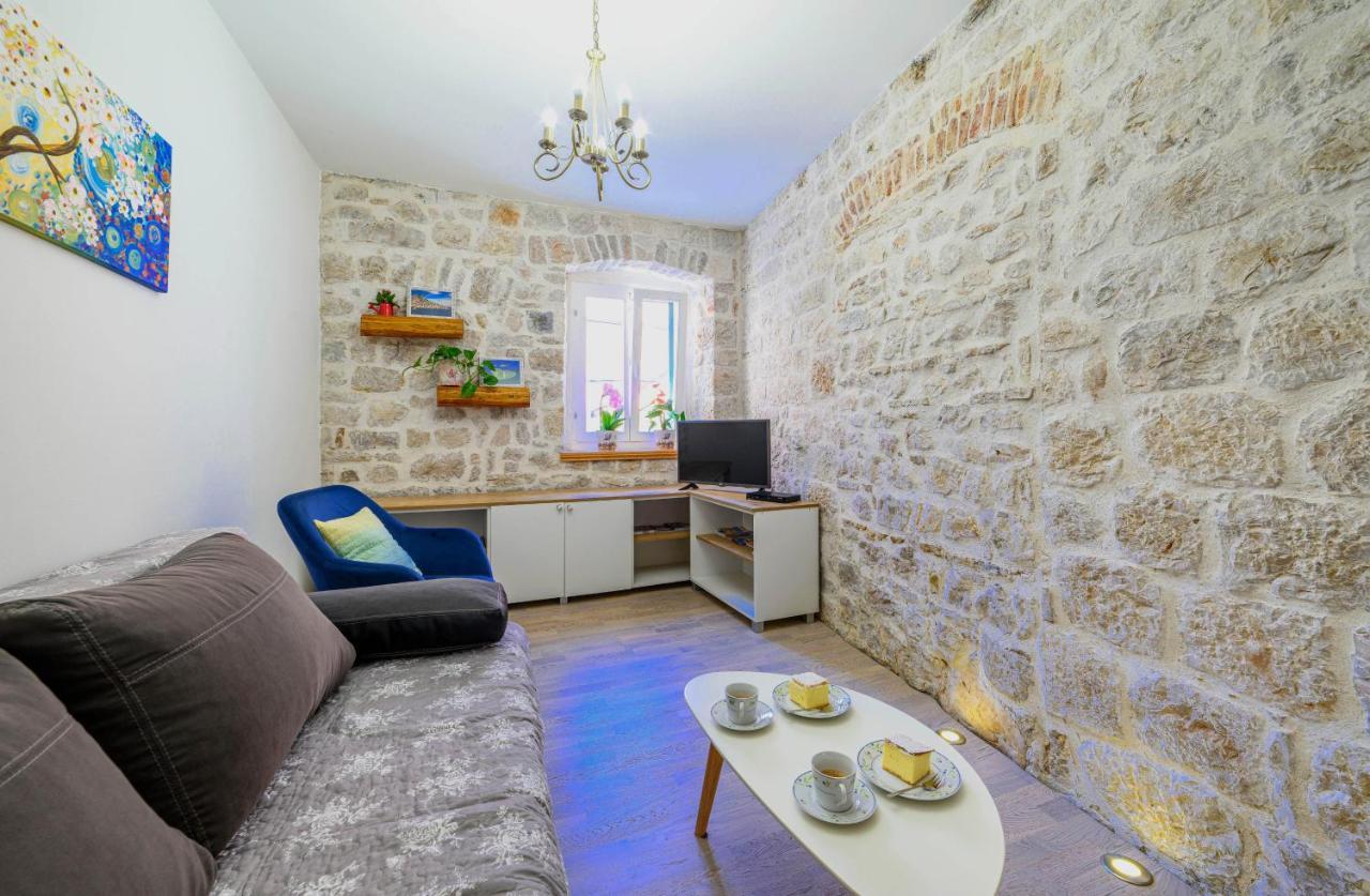 Apartments Festum Шибеник Экстерьер фото
