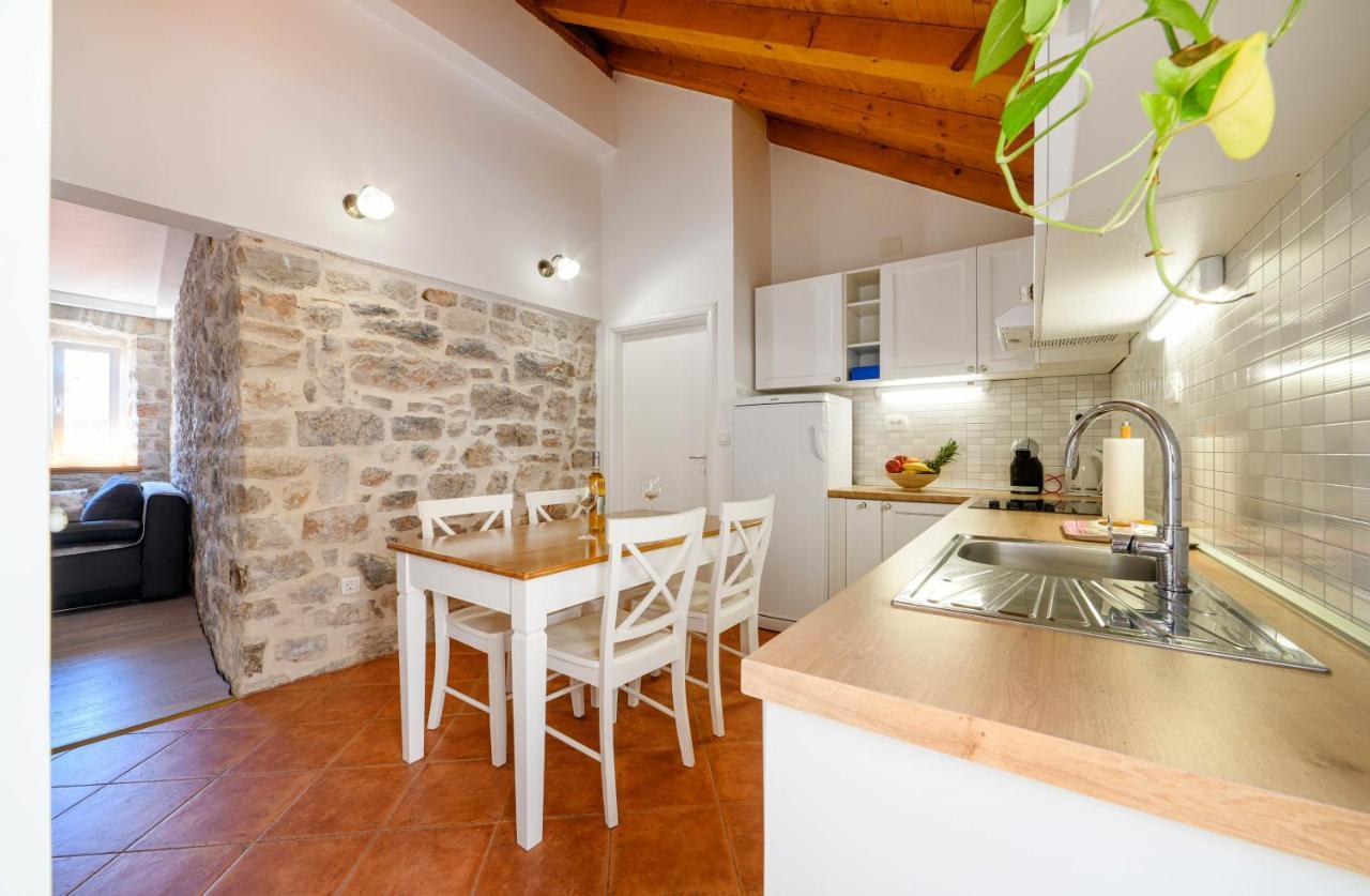 Apartments Festum Шибеник Экстерьер фото